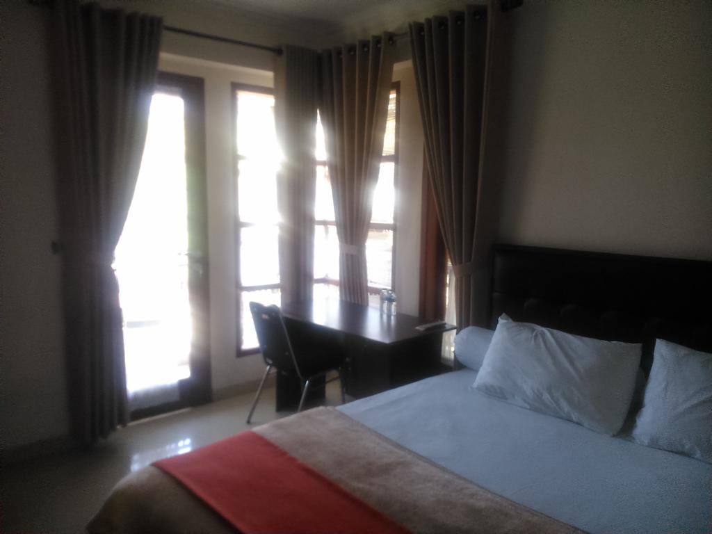 Rumah Sarwestri Bandung Zimmer foto