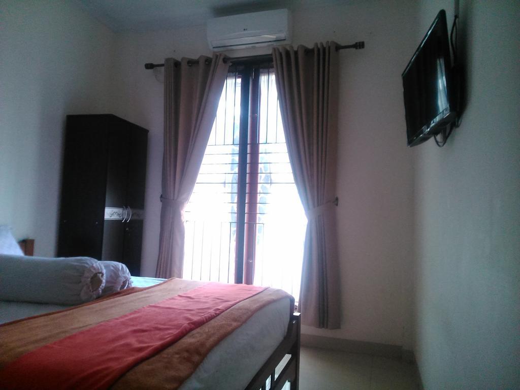 Rumah Sarwestri Bandung Zimmer foto
