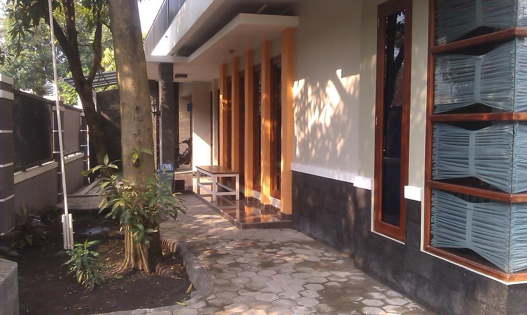 Rumah Sarwestri Bandung Exterior foto