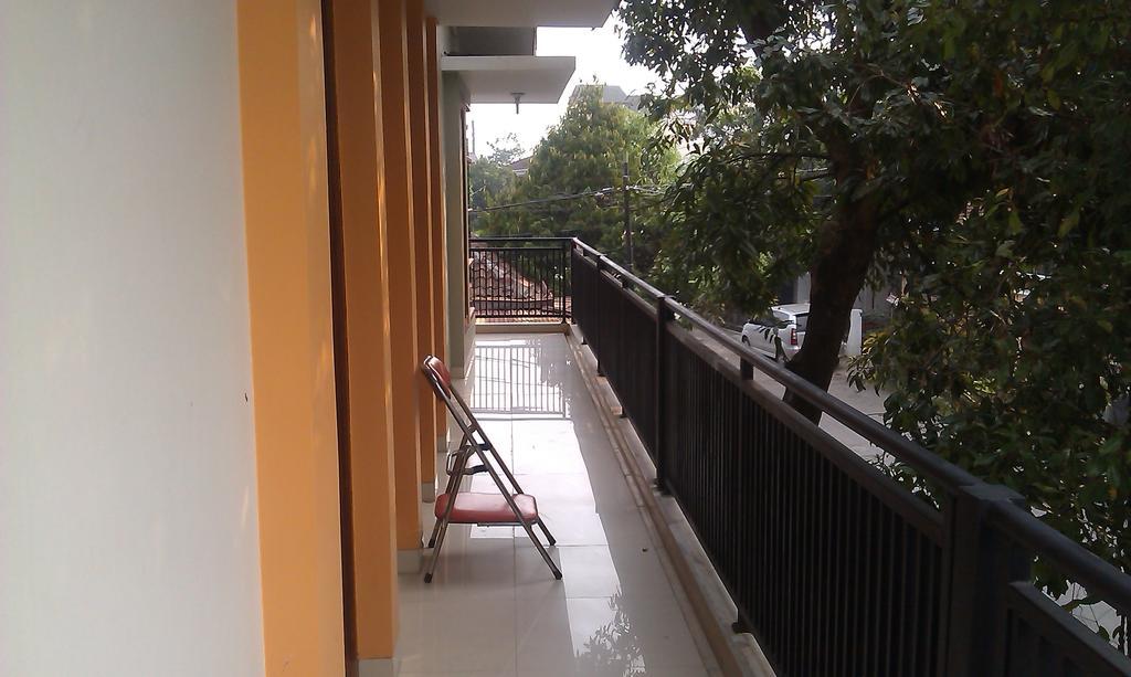Rumah Sarwestri Bandung Exterior foto